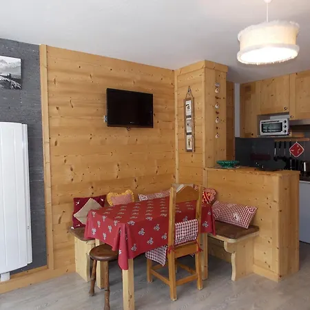 Avec Vue Montagne, Balcon - 4 Pers. Apartment *