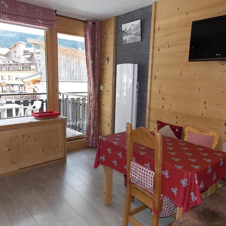 Apartment Avec Vue Montagne, Balcon - 4 Pers. *